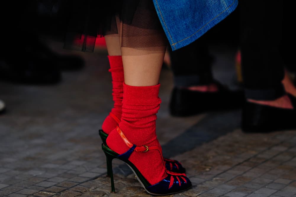 streetsnaps paris fashion week off white adidas yeezy boost 350 v2 comme des garcons