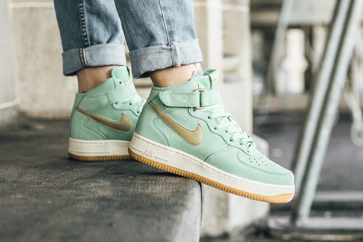 nike air force mid green