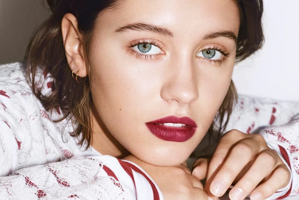 jude law iris law burberry beauty Liquid Lip Velvet