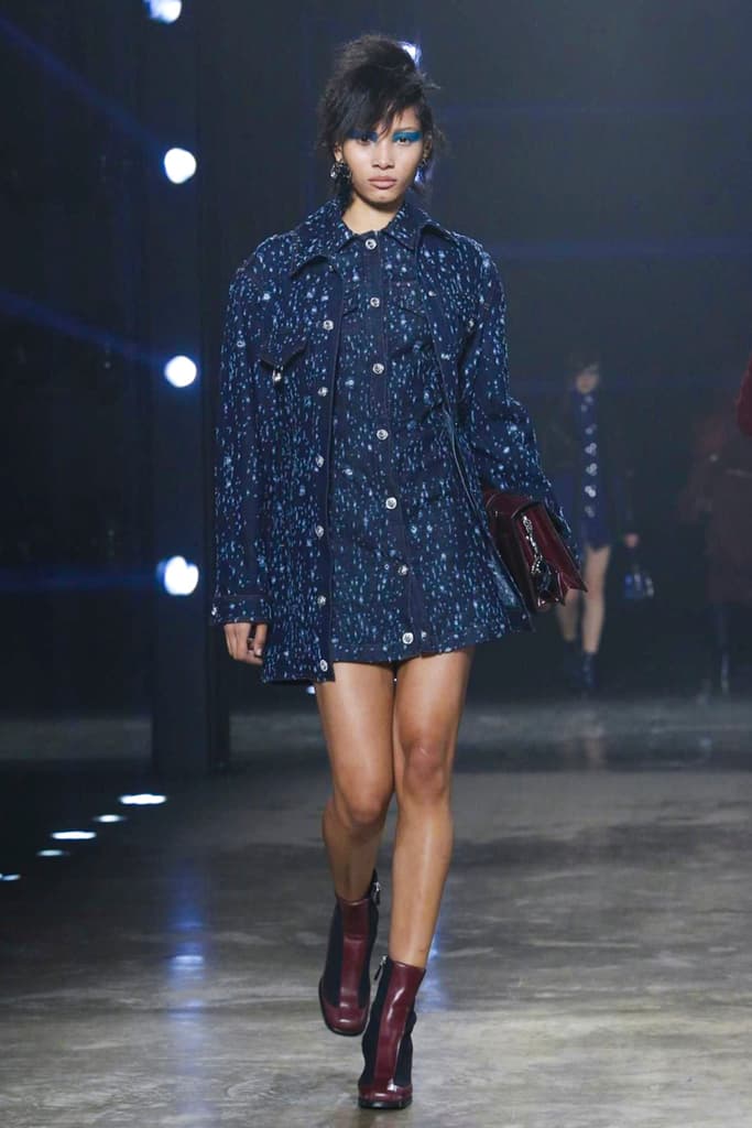 Versus Versace Bella Gigi Hadid 2017 Fall London