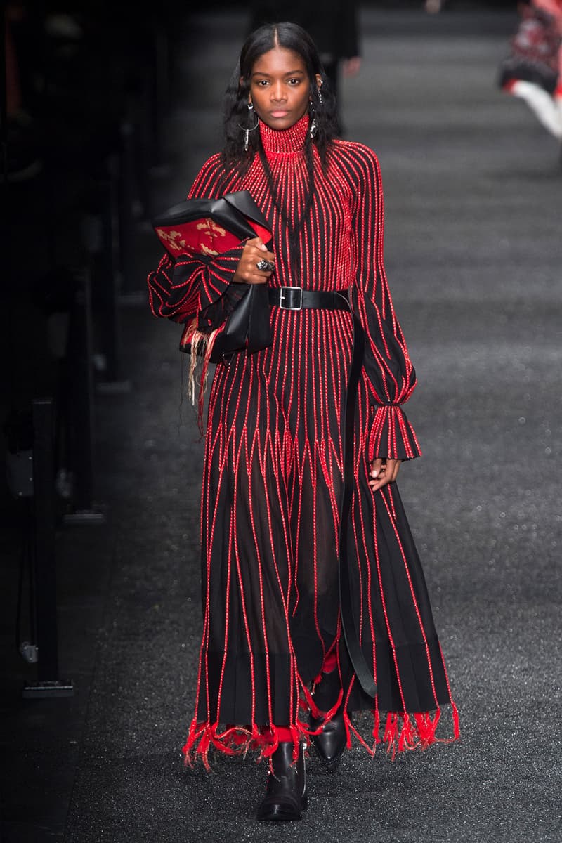 Alexander McQueen 2017 Fall Winter Collection