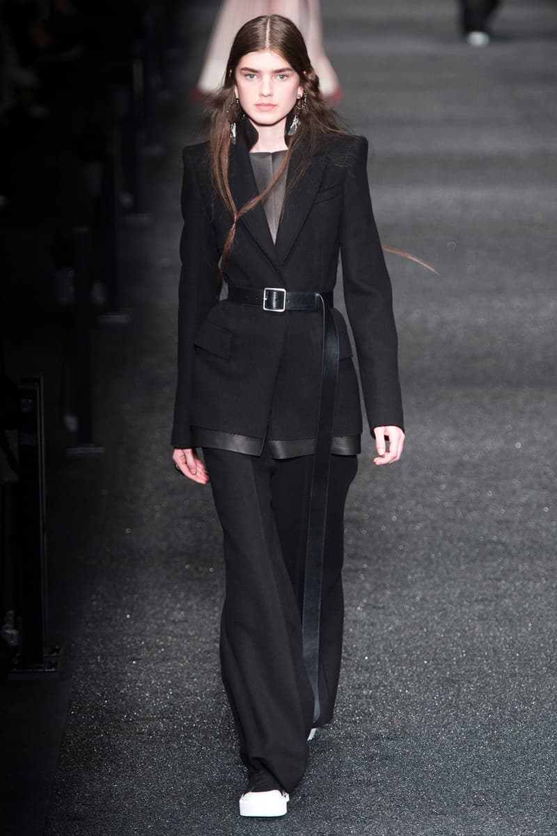 Alexander McQueen 2017 Fall Winter Collection