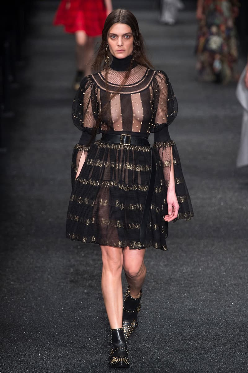 Alexander McQueen 2017 Fall Winter Collection