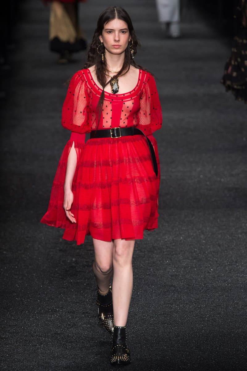 Alexander McQueen 2017 Fall Winter Collection