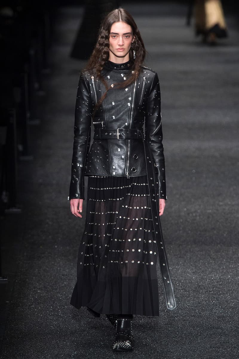 Alexander McQueen 2017 Fall Winter Collection