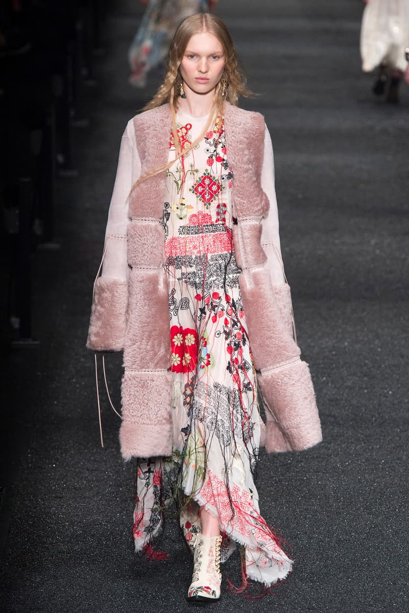 Alexander McQueen 2017 Fall Winter Collection