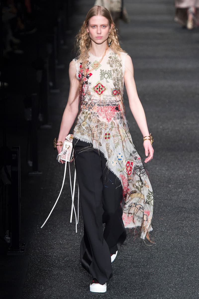 Alexander McQueen 2017 Fall Winter Collection