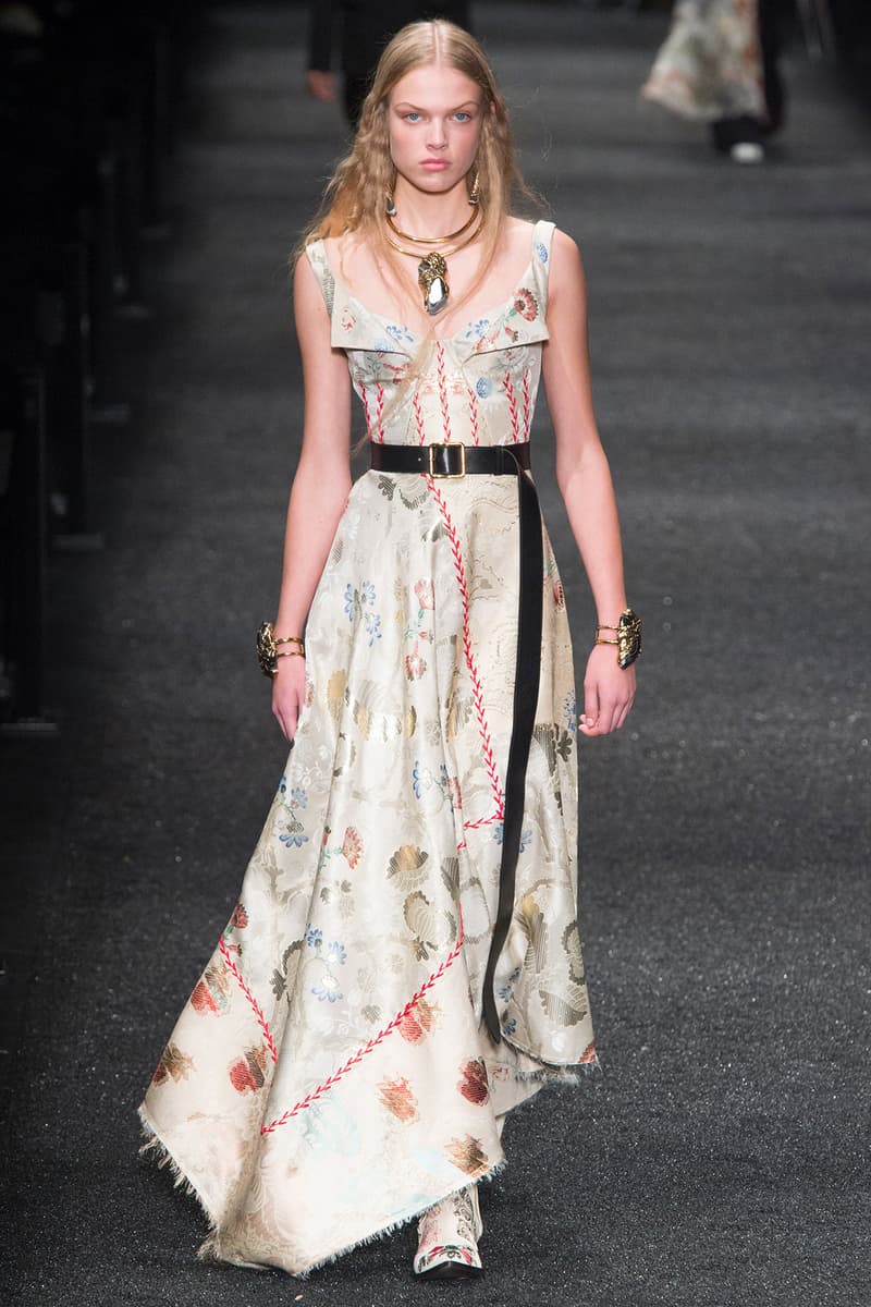 Alexander McQueen 2017 Fall Winter Collection