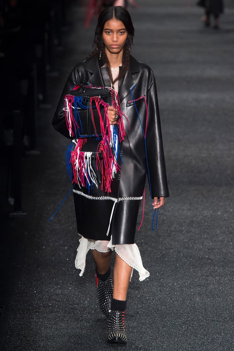 Alexander McQueen 2017 Fall Winter Collection