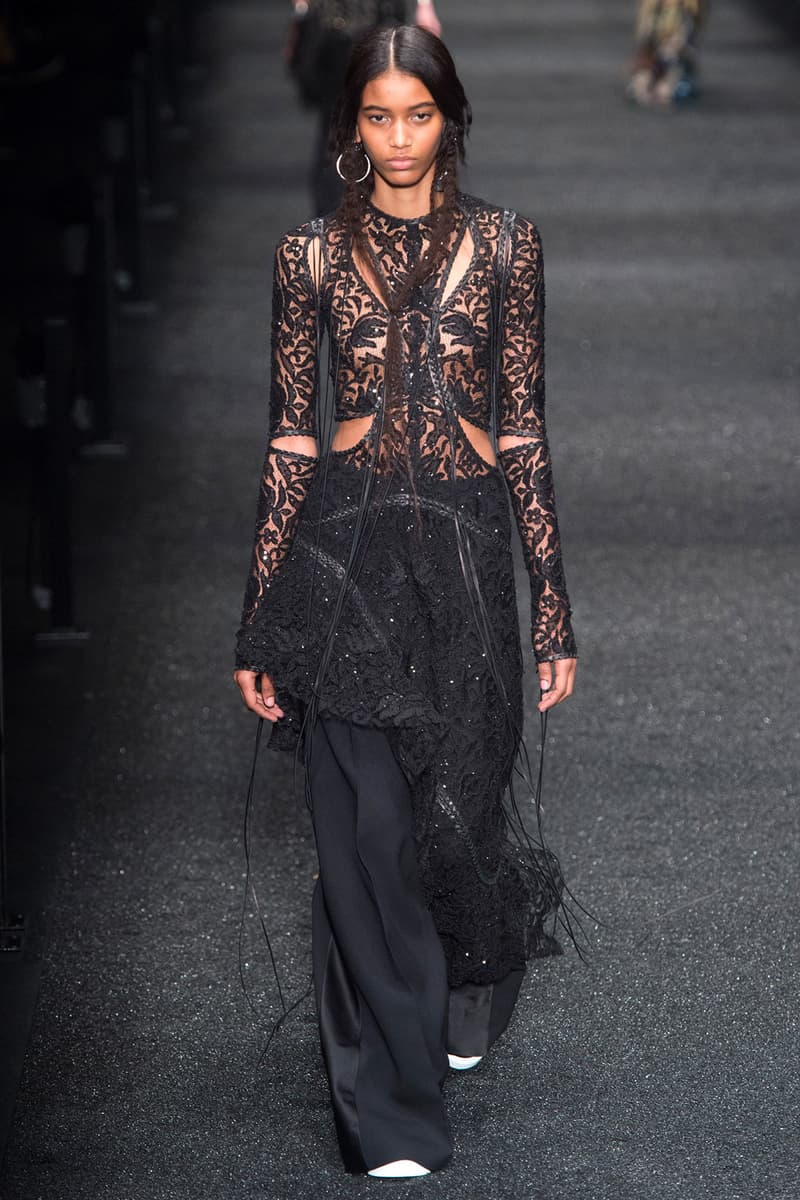 Alexander McQueen 2017 Fall Winter Collection