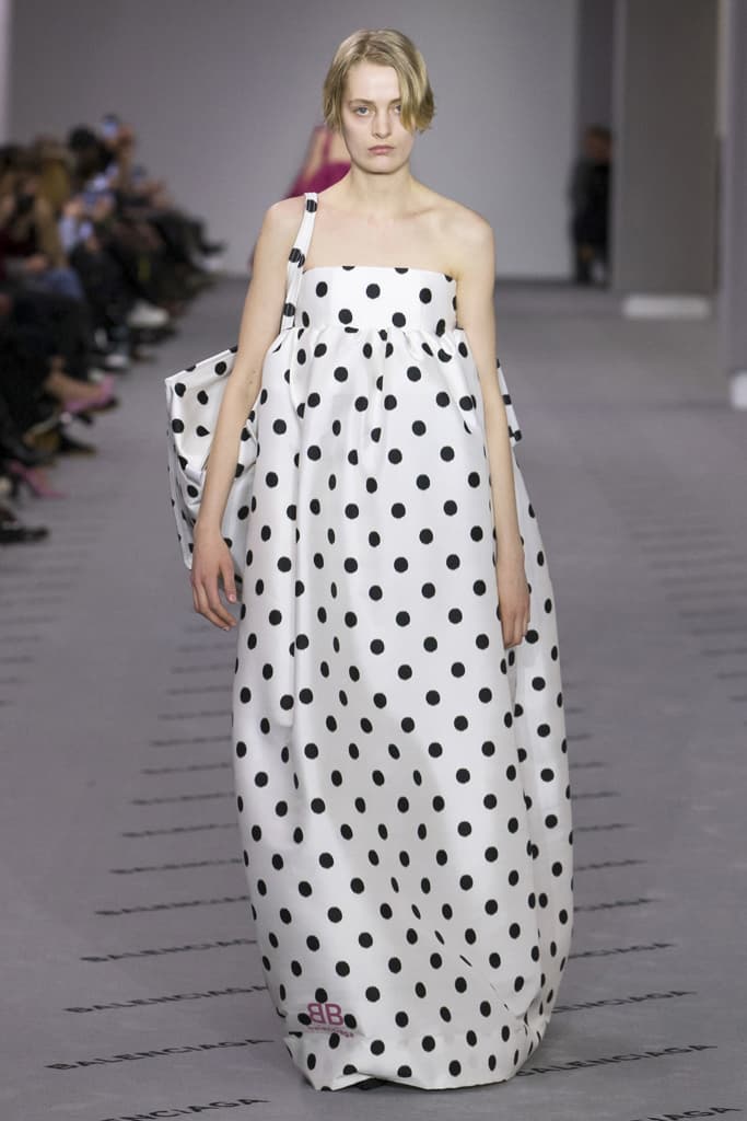 Balenciaga 2017 Fall Winter Paris Fashion Week Demna Gvasalia