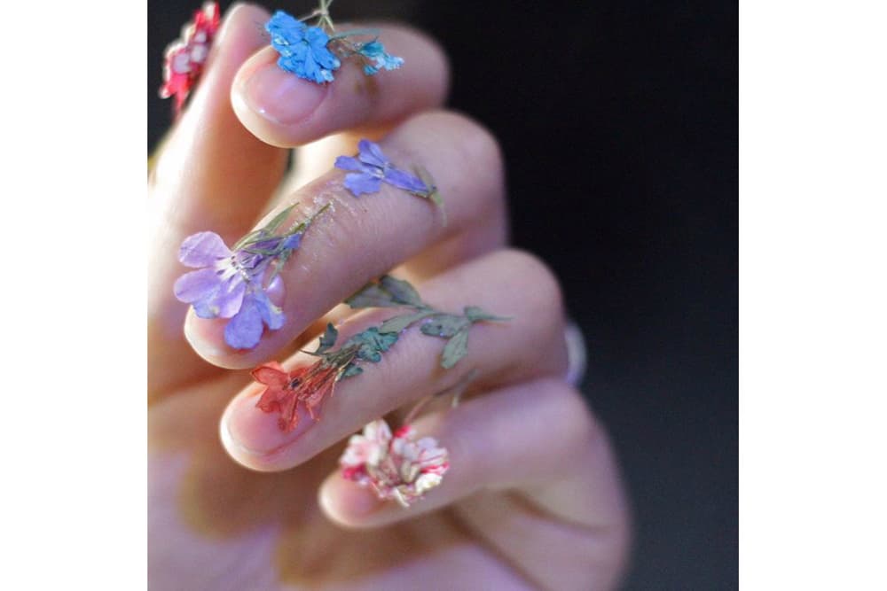 Is Dry Flower Nail Art a New Thing? | HYPEBAE