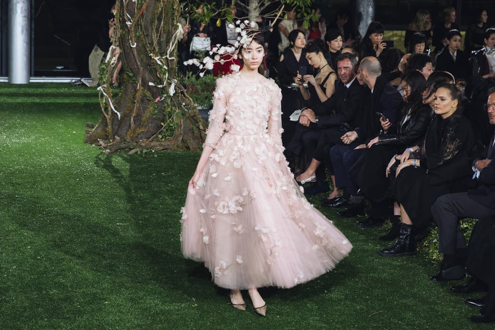 Dior 2017 Spring Summer Couture Tokyo Ginza Backstage Show