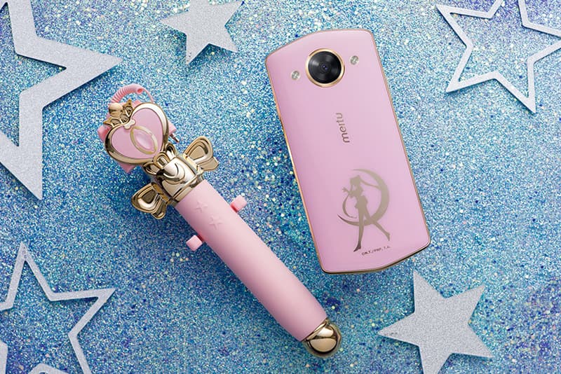 Sailor Moon Hello Kitty Cell Phone Meitu