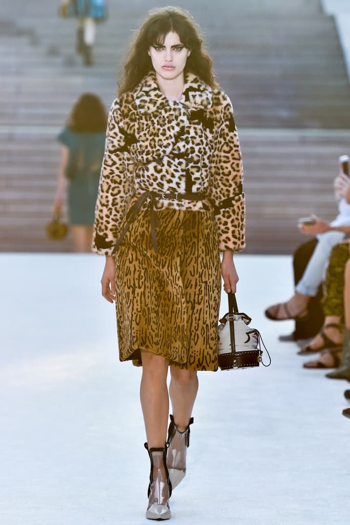 Louis Vuitton 2018 Cruise Runway Show Kyoto Collection