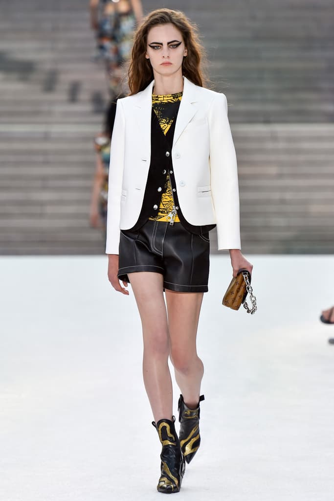 Louis Vuitton 2018 Cruise Runway Show Kyoto Collection