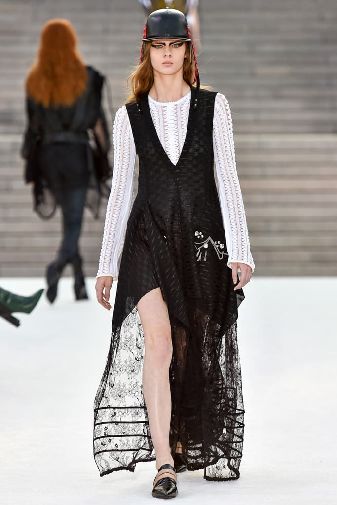 Louis Vuitton 2018 Cruise Runway Show Kyoto Collection