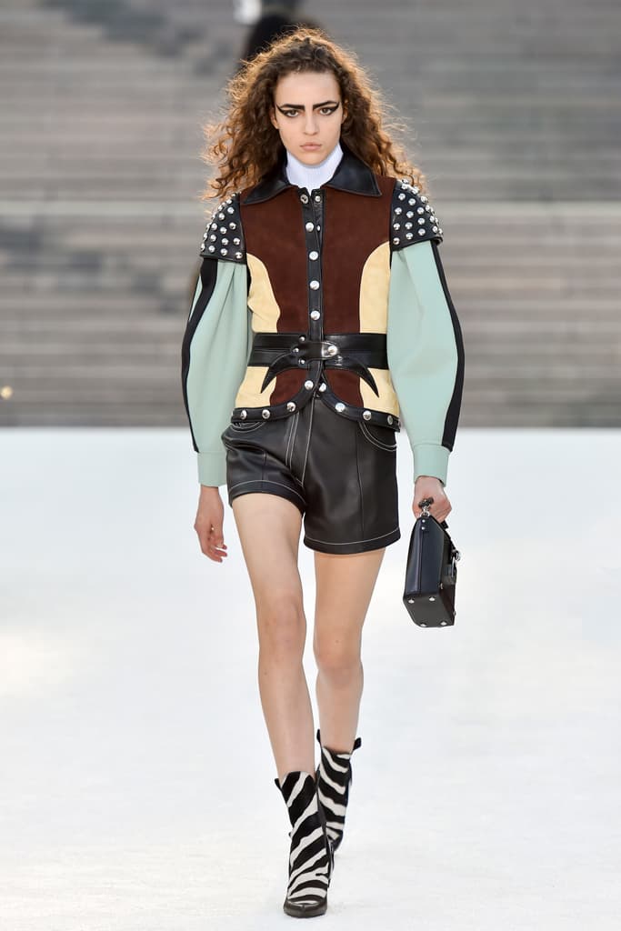 Louis Vuitton 2018 Cruise Runway Show Kyoto Collection
