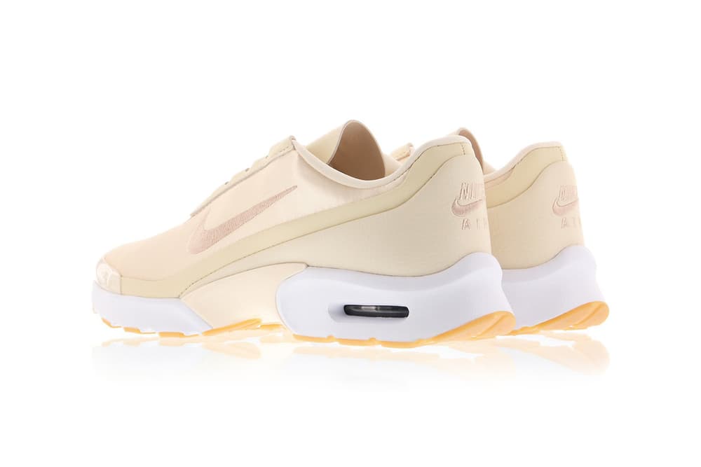 Nike Air Max Jewell Barely Orange Fiberglass Blue