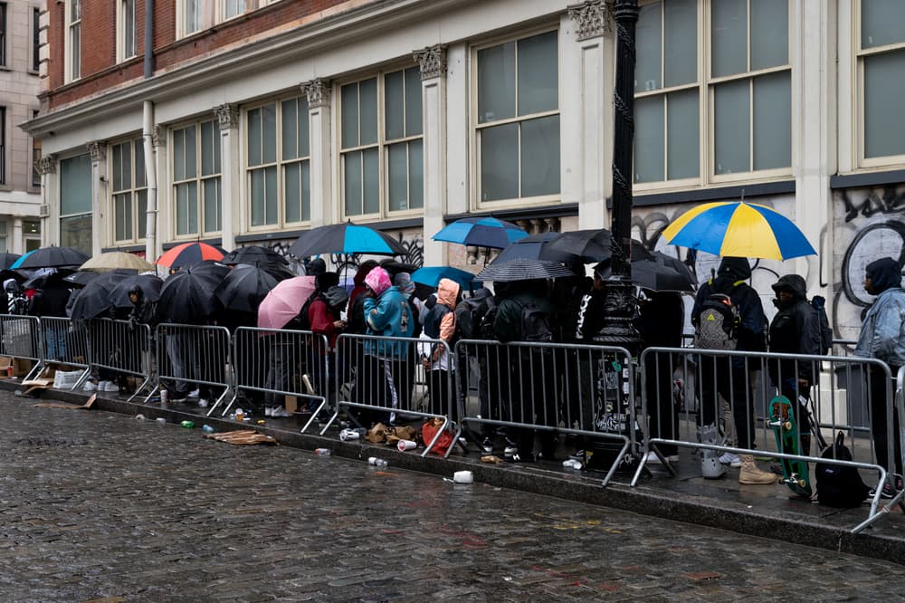 Palace NYC Store Streetsnaps
