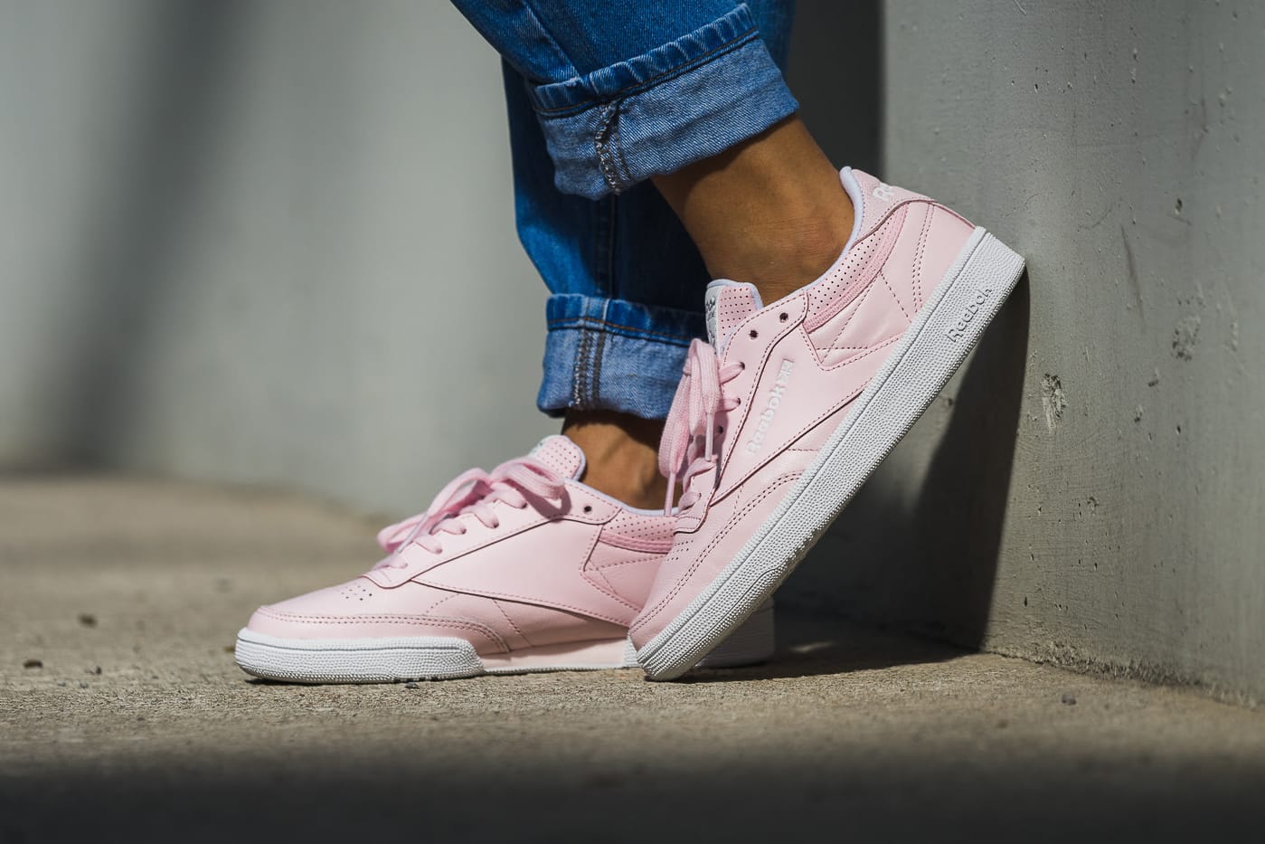 reebok club c sneakers in pink