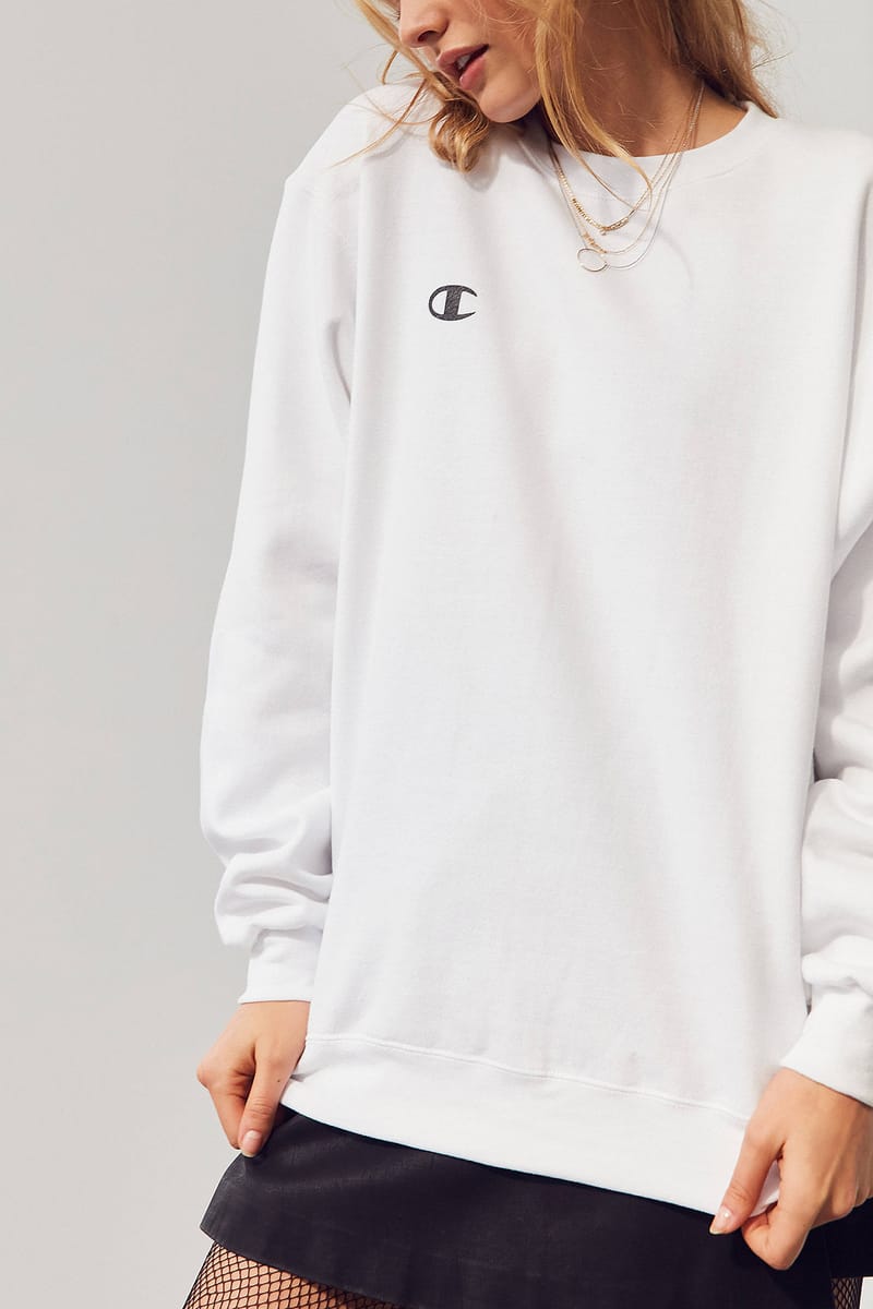 champion sweaters urban outfitters que es
