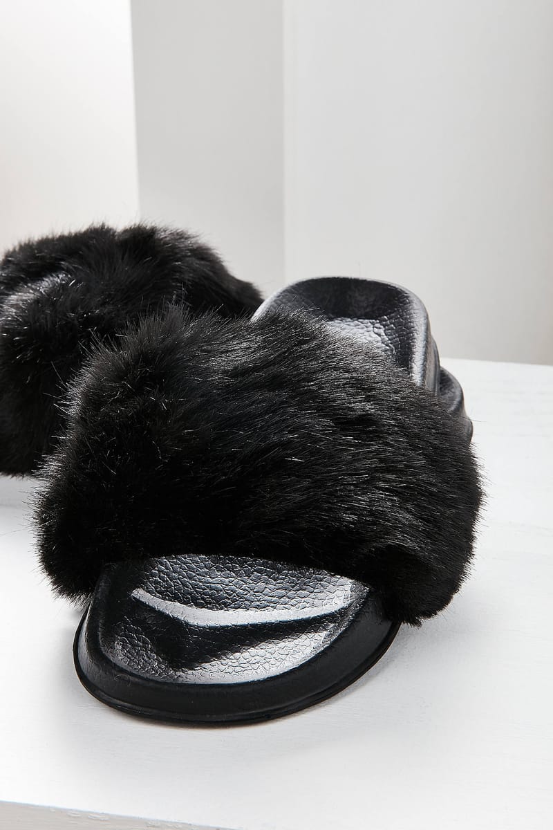 fake fur slides