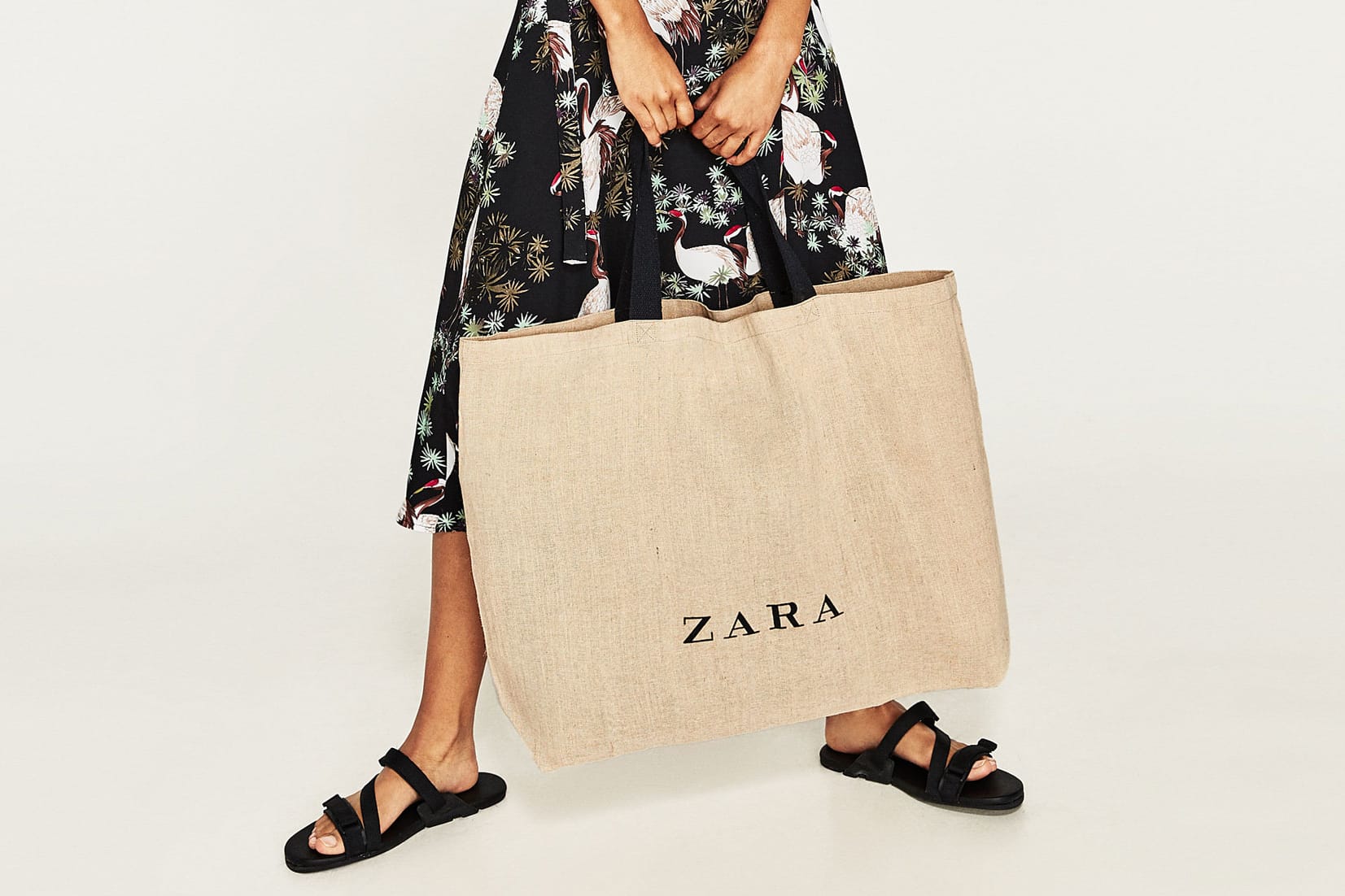 Zara Is Selling a Reusable Tote Bag 