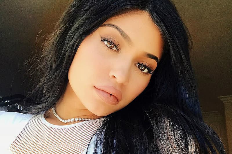 Kylie Jenner 20 Birthday Makeup Cosmetics Collection Pink