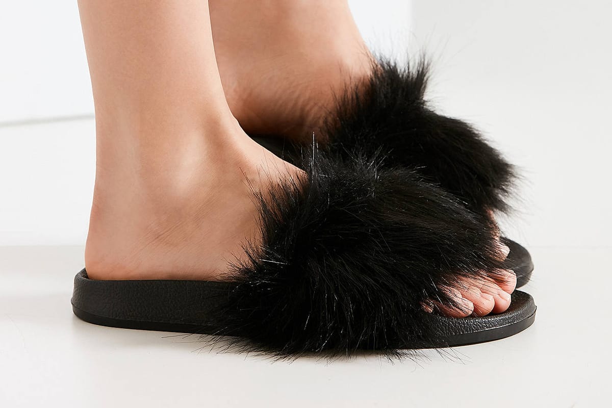 urban outfitters fur slides