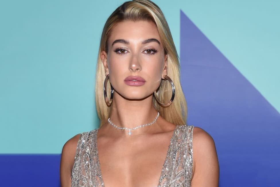 Hailey Baldwin 2017 Mtv Vmas Makeup Break Down Hypebae