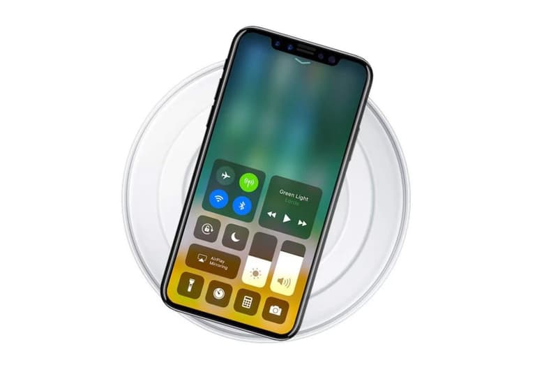 Details Apple iPhone 8 Wireless Charger sold separately
