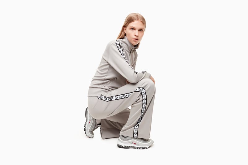 aritzia tracksuit