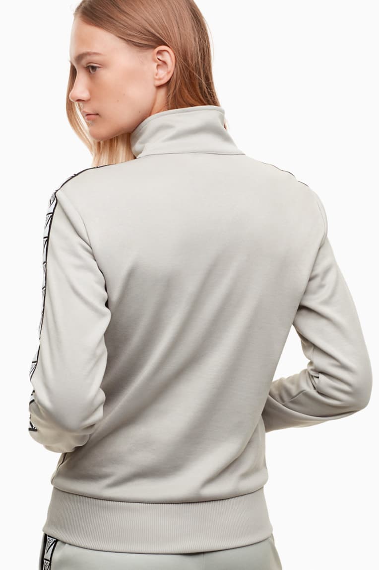 aritzia kappa lookalike tracksuit volga toshino