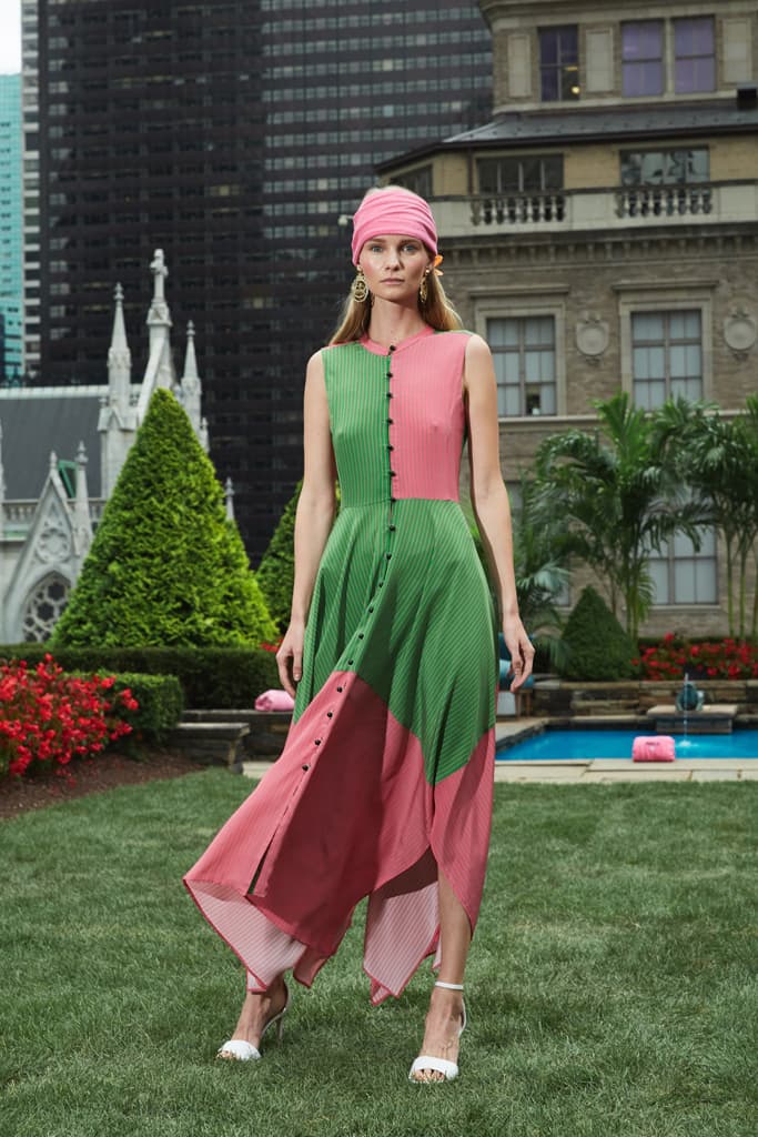 Juicy Couture 2018 Spring Ready To Wear Show Collection Tracksuits 2000 Paris Hilton New Direction Creative Director