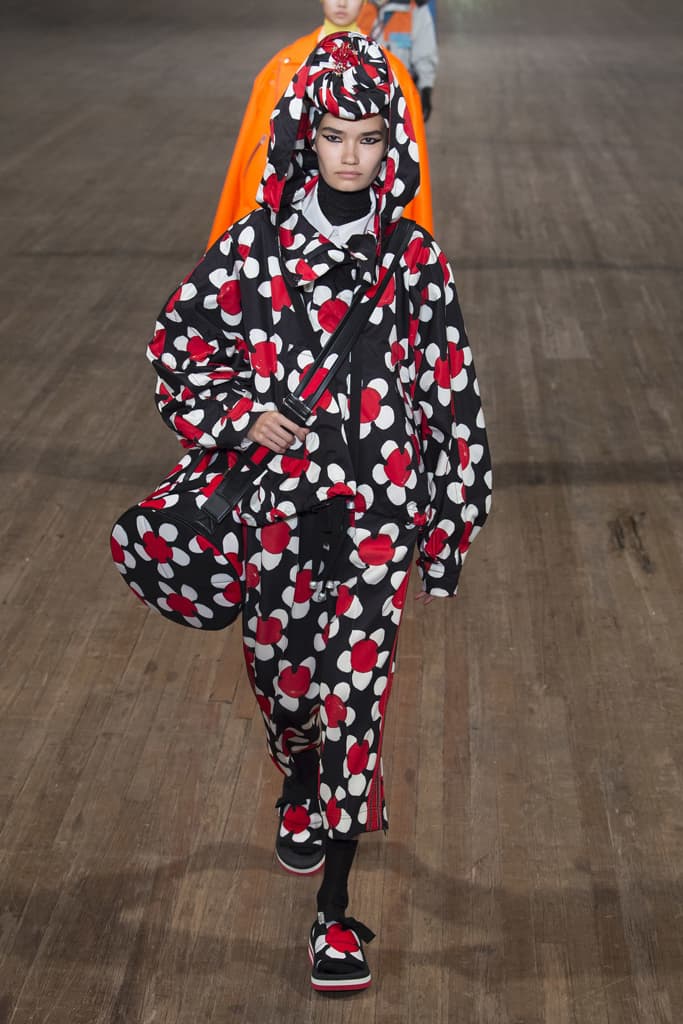 Marc Jacobs 2018 Spring Summer SS18 Collection NYFW New York Fashion Week MJ Kaia Gerber Kendall Jenner Gigi Hadid Bella Hadid Slick Woods Adwoa Aboah Taylor Hill Show