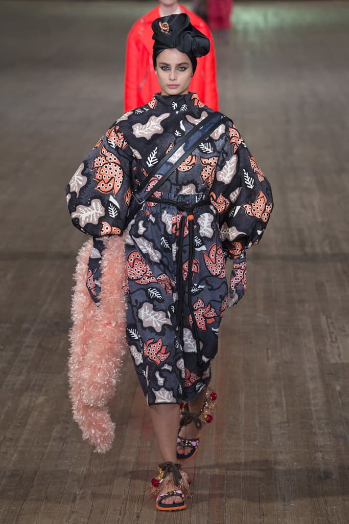 Marc Jacobs 2018 Spring Summer SS18 Collection NYFW New York Fashion Week MJ Kaia Gerber Kendall Jenner Gigi Hadid Bella Hadid Slick Woods Adwoa Aboah Taylor Hill Show