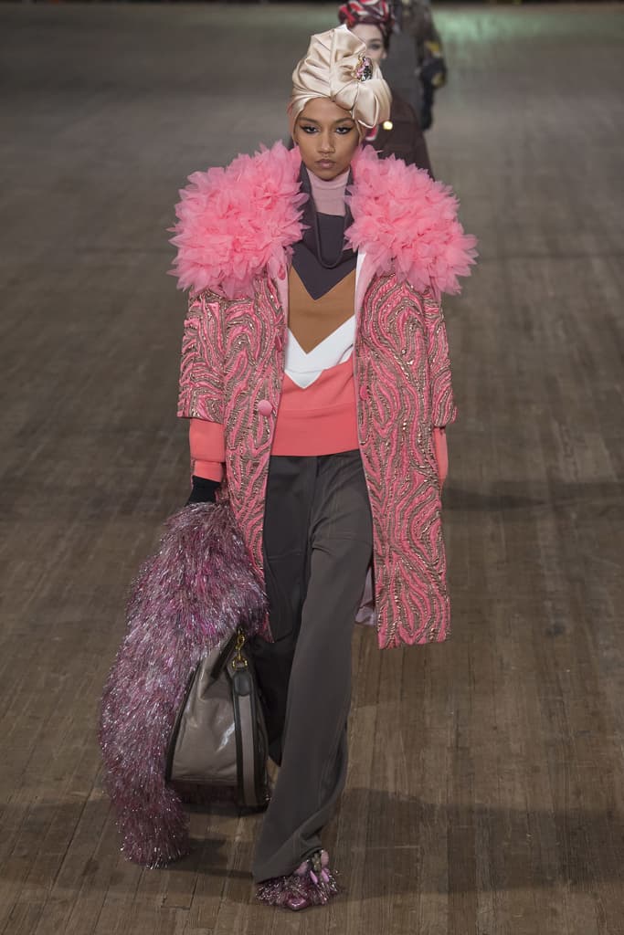 Marc Jacobs 2018 Spring Summer SS18 Collection NYFW New York Fashion Week MJ Kaia Gerber Kendall Jenner Gigi Hadid Bella Hadid Slick Woods Adwoa Aboah Taylor Hill Show