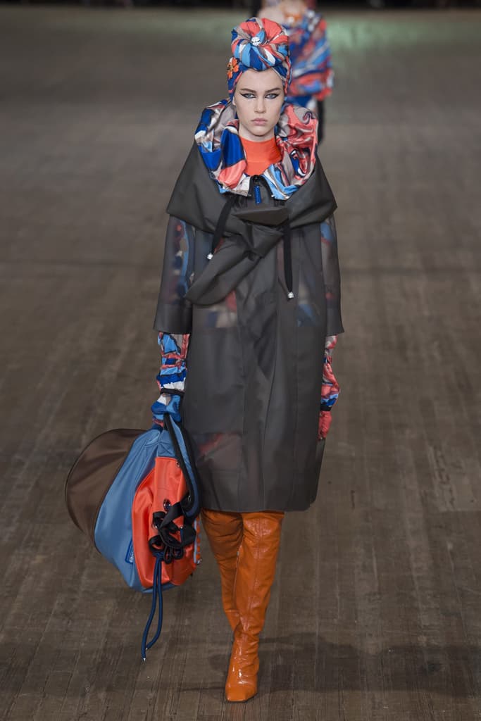 Marc Jacobs 2018 Spring Summer SS18 Collection NYFW New York Fashion Week MJ Kaia Gerber Kendall Jenner Gigi Hadid Bella Hadid Slick Woods Adwoa Aboah Taylor Hill Show