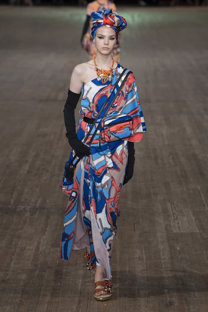 Marc Jacobs 2018 Spring Summer SS18 Collection NYFW New York Fashion Week MJ Kaia Gerber Kendall Jenner Gigi Hadid Bella Hadid Slick Woods Adwoa Aboah Taylor Hill Show
