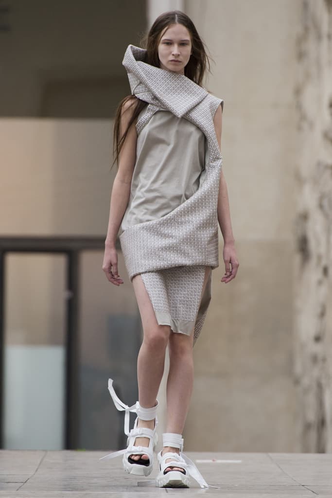 Rick Owens Spring Summer 2018 Show Paris Fashion Week Palais De Tokyo Runway Show Social Commentary Environmental Social Color Palette