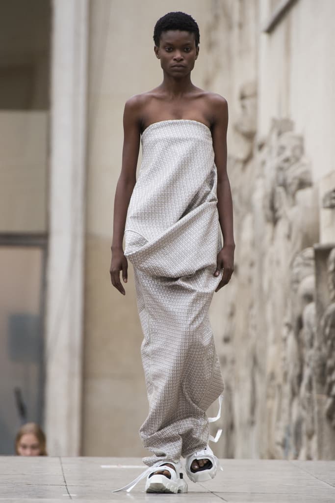 Rick Owens Spring Summer 2018 Show Paris Fashion Week Palais De Tokyo Runway Show Social Commentary Environmental Social Color Palette