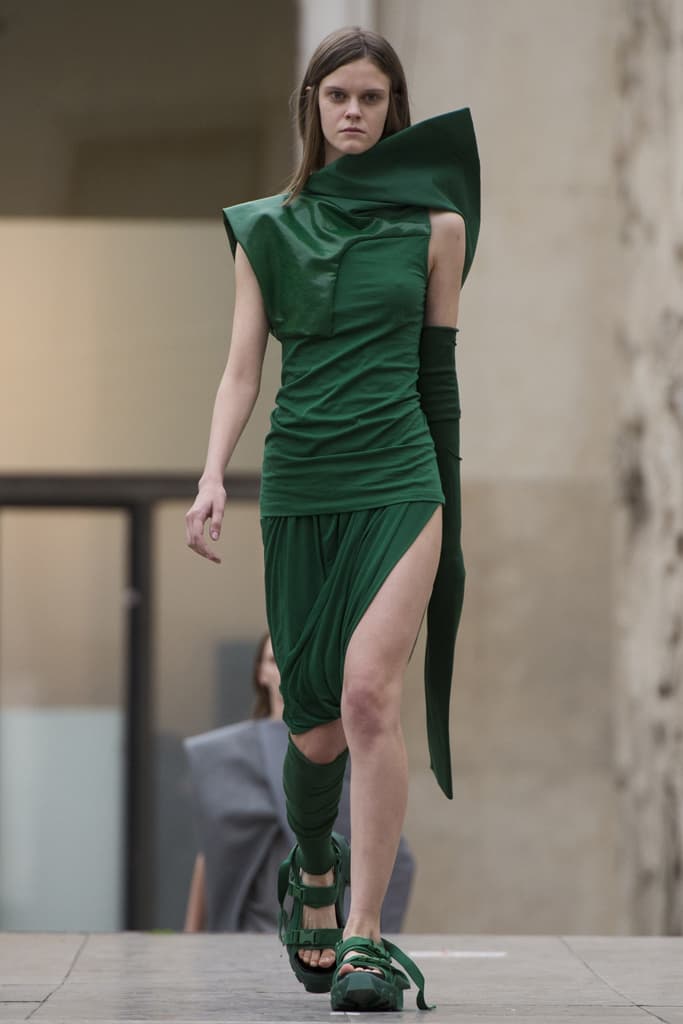 Rick Owens Spring Summer 2018 Show Paris Fashion Week Palais De Tokyo Runway Show Social Commentary Environmental Social Color Palette