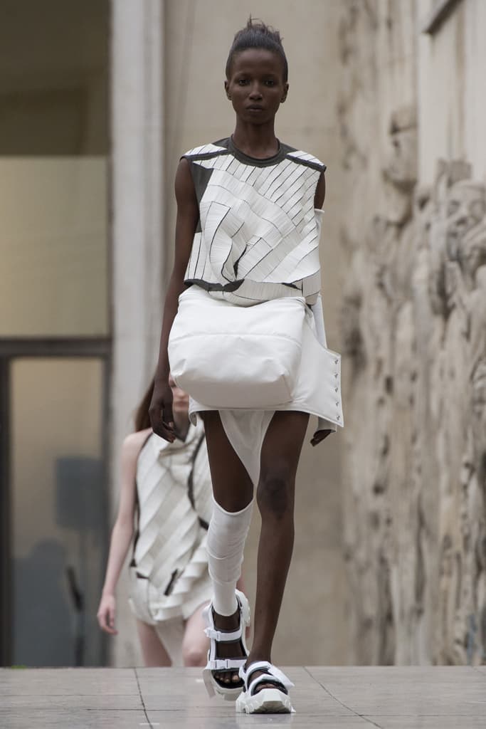 Rick Owens Spring Summer 2018 Show Paris Fashion Week Palais De Tokyo Runway Show Social Commentary Environmental Social Color Palette