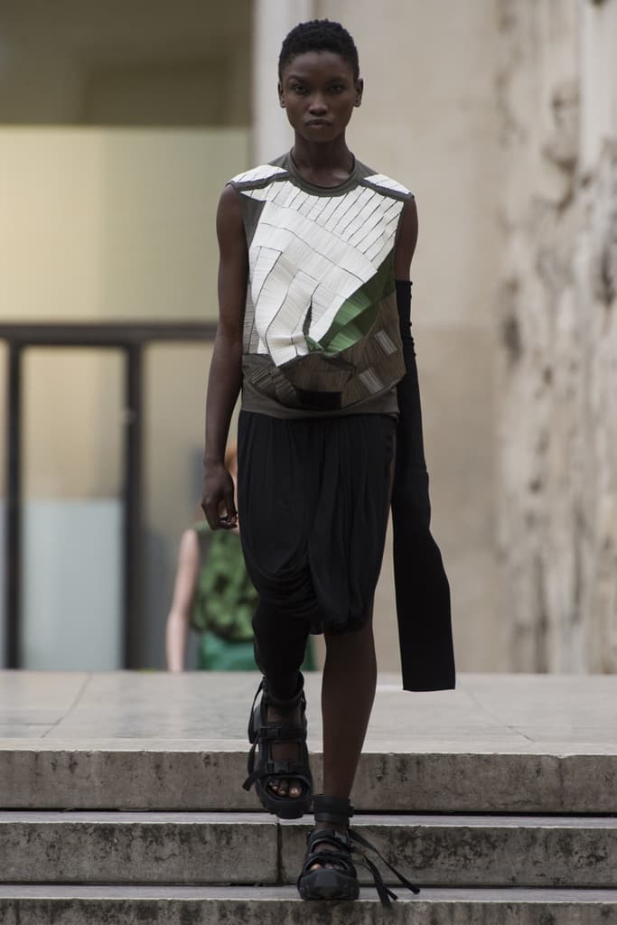 Rick Owens Spring Summer 2018 Show Paris Fashion Week Palais De Tokyo Runway Show Social Commentary Environmental Social Color Palette