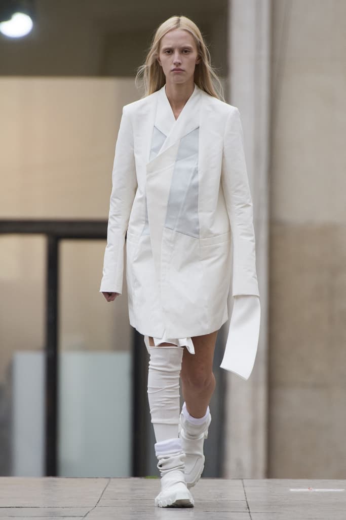 Rick Owens Spring Summer 2018 Show Paris Fashion Week Palais De Tokyo Runway Show Social Commentary Environmental Social Color Palette