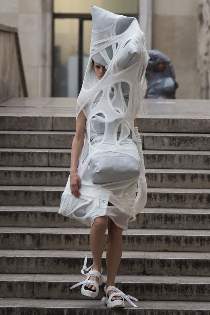 Rick Owens Spring Summer 2018 Show Paris Fashion Week Palais De Tokyo Runway Show Social Commentary Environmental Social Color Palette