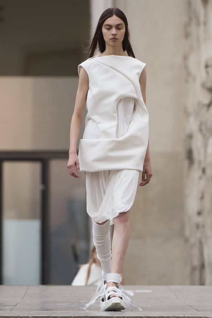Rick Owens Spring Summer 2018 Show Paris Fashion Week Palais De Tokyo Runway Show Social Commentary Environmental Social Color Palette
