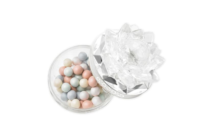 sailor moon silver crystal face powder bandai creer beaute