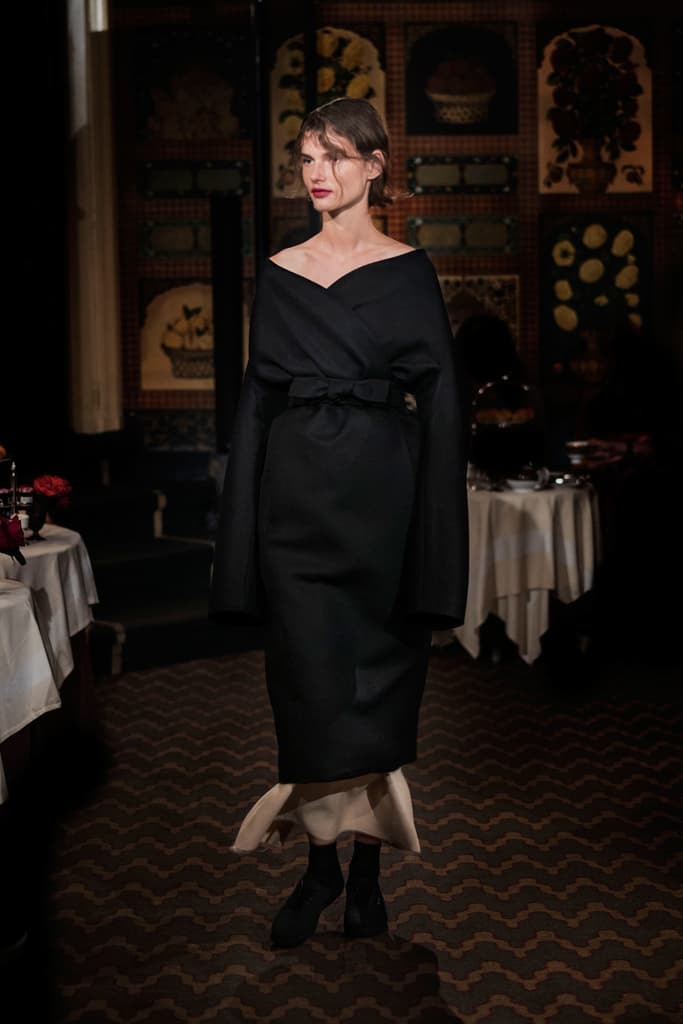 The Row Mary-Kate Ashley Olsen 2018 Spring Summer Collection NYFW New York Fashion Week Show Carlyle Hotel